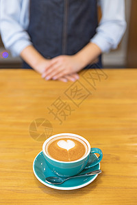 咖啡师与咖啡特写图片