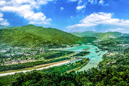 都江堰全景水利工程的高清图片