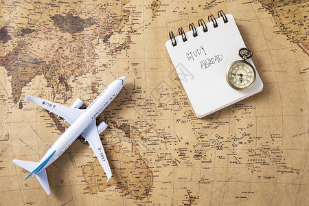航空地图出国留学背景