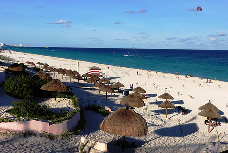 墨西哥尤卡坦半岛坎昆度假海滨高清图片