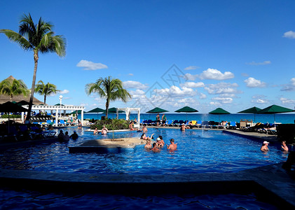 墨西哥尤卡坦半岛坎昆度假海滨背景图片