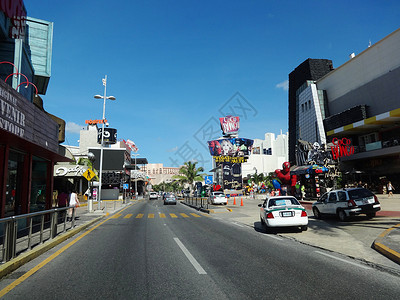 汽车高清壁纸墨西哥尤卡坦半岛坎昆街景背景