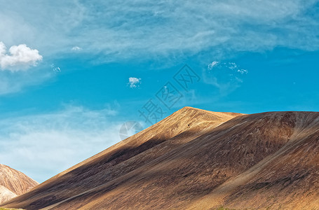 拉萨格尔木天空背景