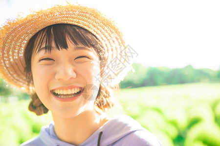 大笑的女人日系少女人像背景