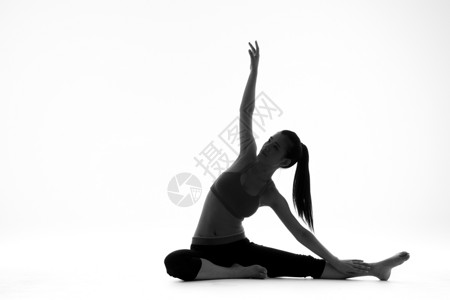 瑜伽女性剪影背景图片
