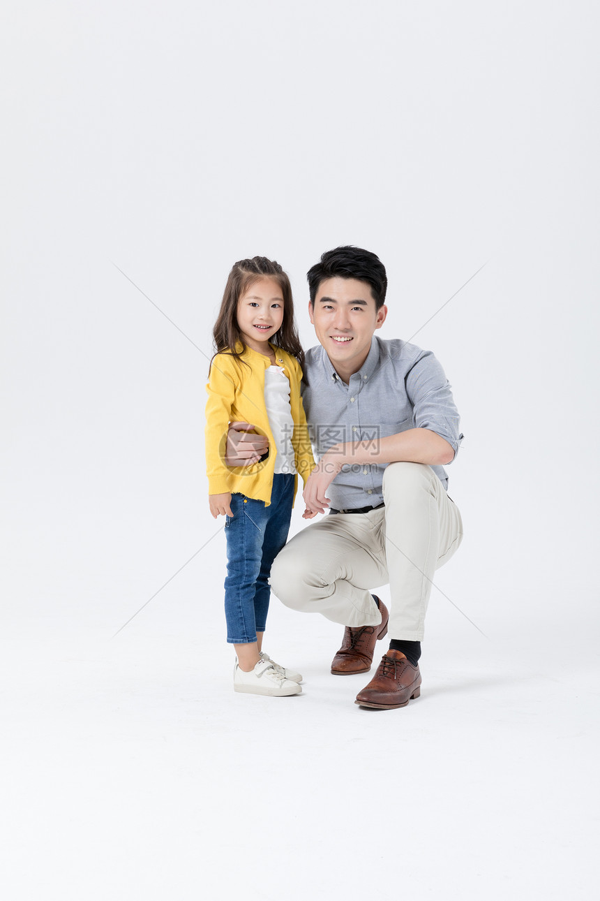 爸爸和女儿一起玩图片
