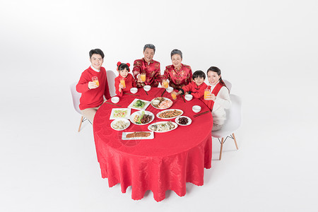 一家人吃年夜饭图片