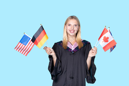美国留学生留学生手拿国旗背景