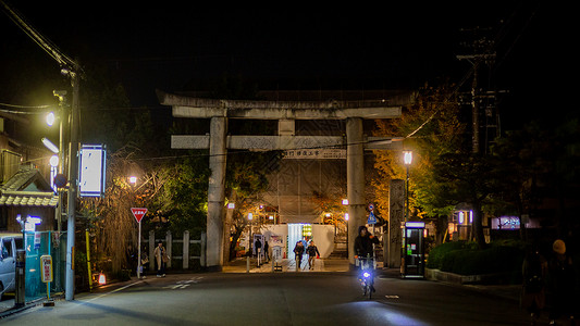 日本八坂神社大门夜景背景