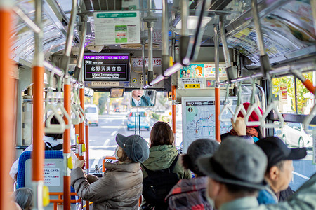 拥挤公交日本公交背景