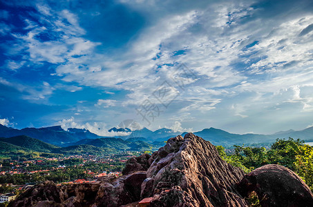 普代琅勃拉邦普西山背景