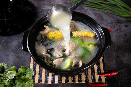 滋补炖汤砂锅玉米排骨汤背景