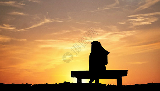 女性孤独孤独设计图片