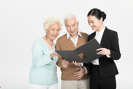 老年人投资老年保险营销背景