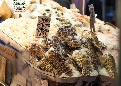 美国西雅图派克市场海鲜龙虾尾高清图片
