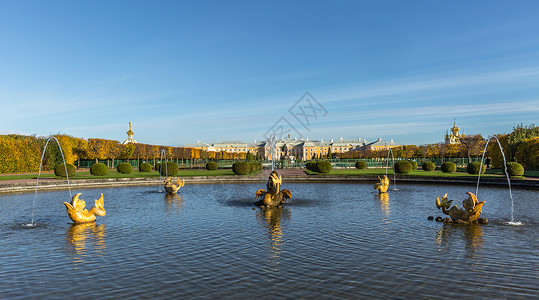 圣彼得堡著名旅游景点夏宫上花园背景图片