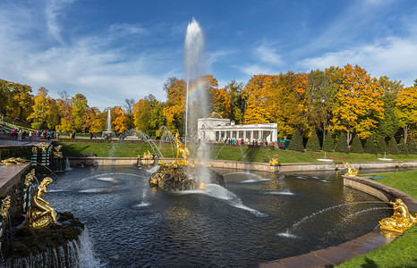 圣彼得堡夏宫下花园参孙喷泉图片