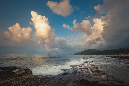 惠州盐洲岛广东深圳盐洲岛海边晨云背景