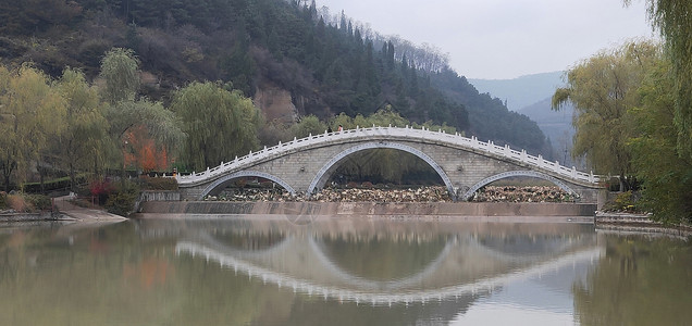 三凤桥西海湖三孔桥背景