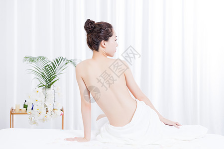 女性养生SPA背部展示图片
