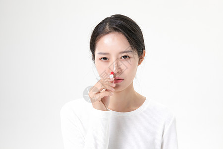 刷牙容易出血女性流鼻血背景