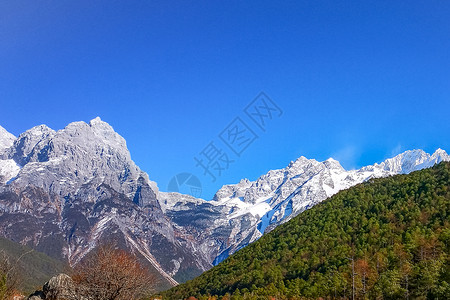 云南玉龙雪山虎跳峡图片