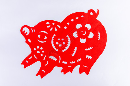 红色喜庆元旦展板设计猪年剪纸窗花背景