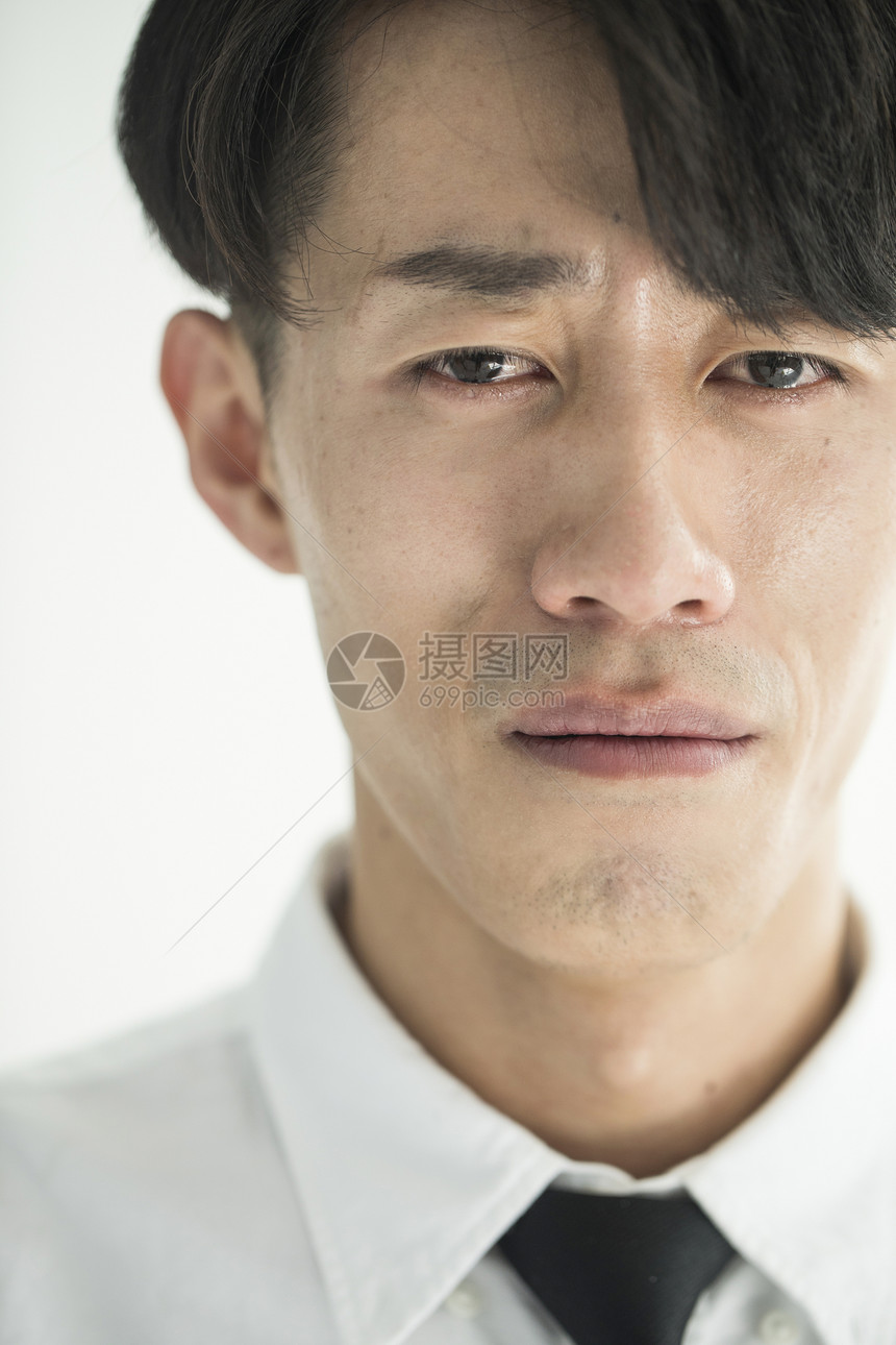 职业男性哭泣图片