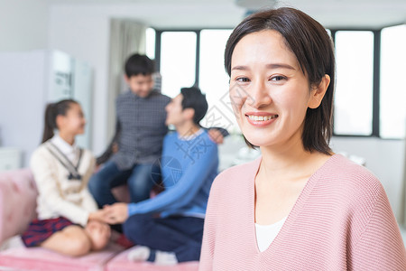 青少年家庭妈妈形象图片