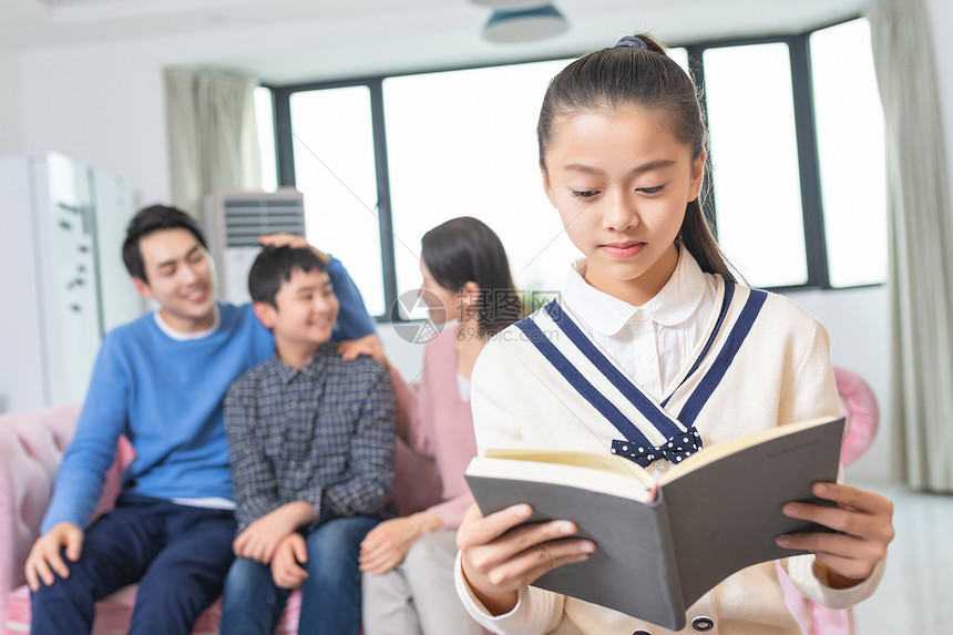 青少年学习形象图片