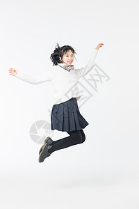 青春期少女跳跃图片