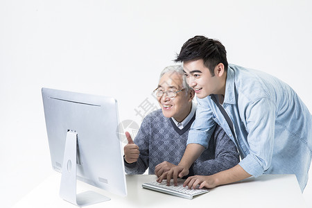 老人上网敬老老人学习电脑背景