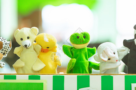 动物幼儿园儿童节玩偶背景