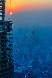 雾霾中的上海高清图片
