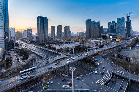 城市高架车流延时摄影图片