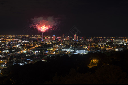 奥克兰夜景新西兰奥克兰新年烟火背景