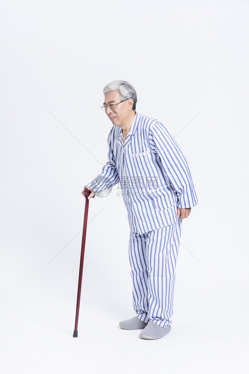 老年病人拐杖图片