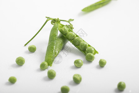 新鲜豌豆粒新鲜的豌豆背景