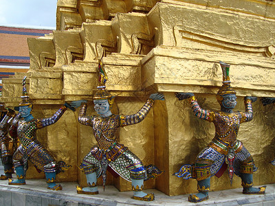 泰国曼谷大皇宫烫金佛塔图片