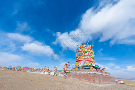 冬季青海湖经幡背景图片