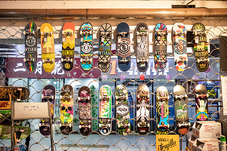 滑板商店街头滑板涂鸦高清图片