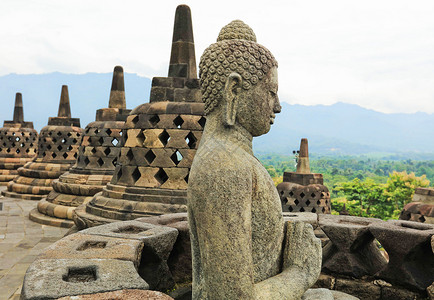 印度尼西亚日惹著名景点婆罗浮屠背景图片