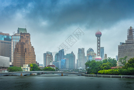 上海四川路桥东望陆家嘴高清图片