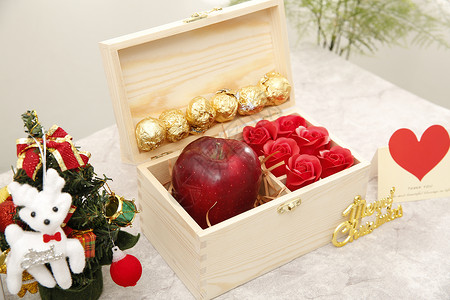 红玫瑰苹果包装盒俯视图背景