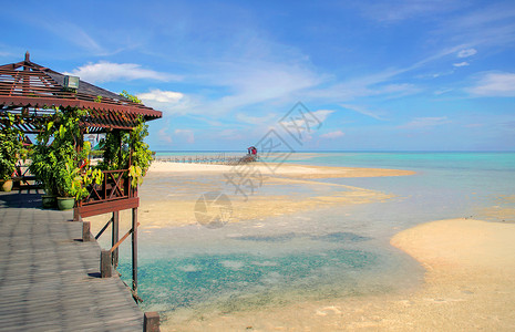 马来西亚的沙滩蓝天与白云高清图片