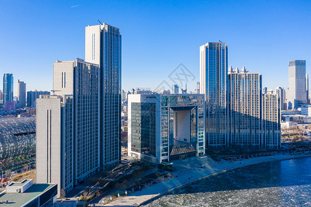 豪华酒店外景天津海河地标建筑背景