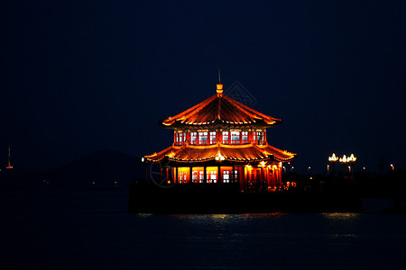 青岛栈桥夜景背景图片