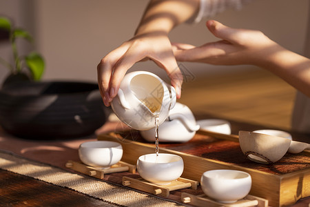 茶油鸡倒茶背景