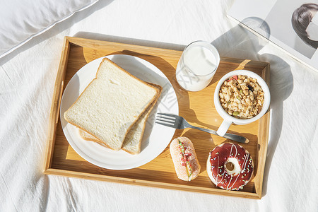 健康早餐格鲁耶尔面包高清图片