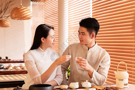 中国风情侣台历品茶的情侣背景